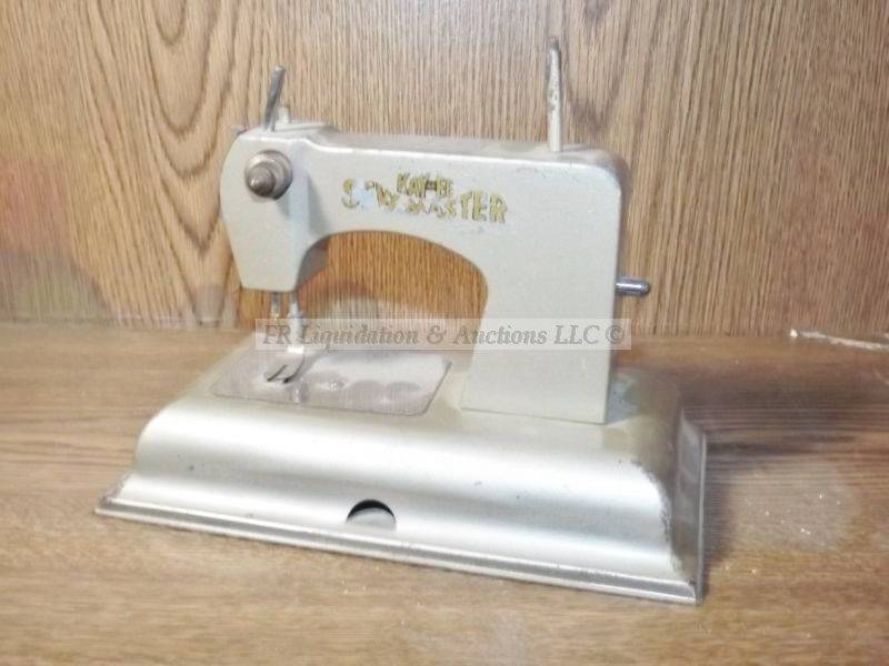 lot 654 image: Kay-Bee Sew Master