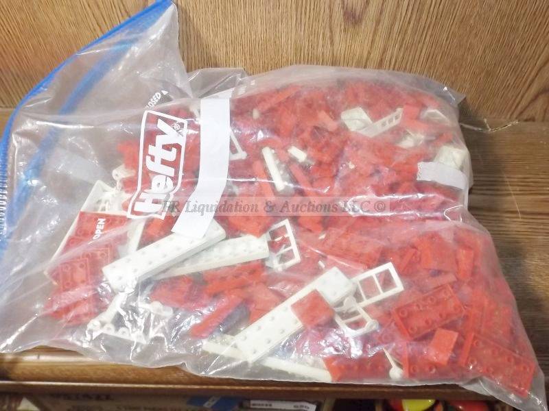 lot 658 image: American bricks (pre Lego) toy pieces