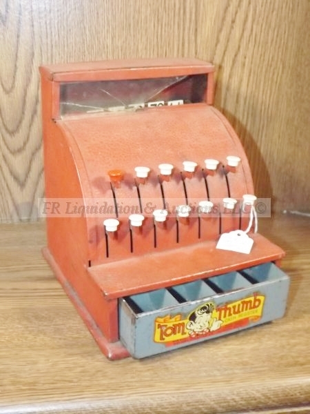 lot 657 image: Tom Thumb cash register toy