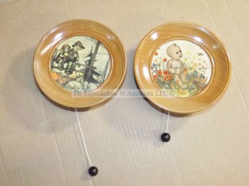 lot 620 image: Vintage Reuge Hummel wall music boxes