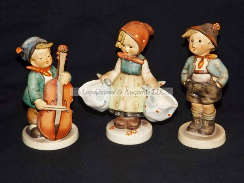 lot 615 image: Goebel Hummel figurines