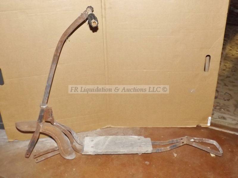 lot 460 image: Vintage 1930s scooter frame