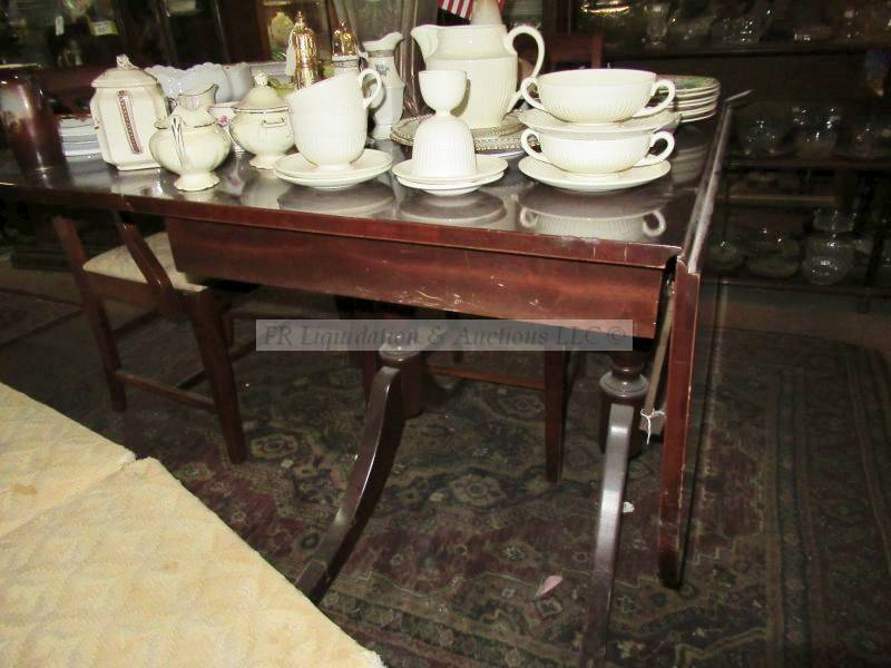 lot 363 image: Federal style dining room table