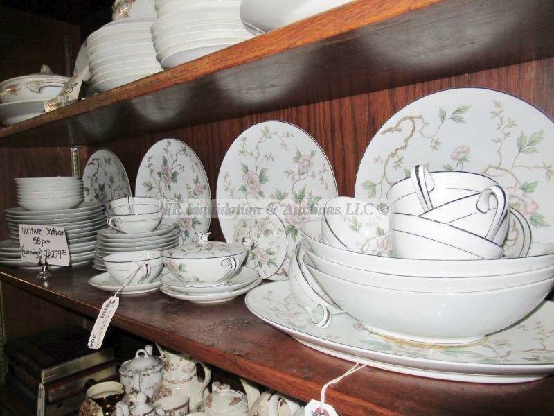 lot 368 image: Noritake Chatham dishware