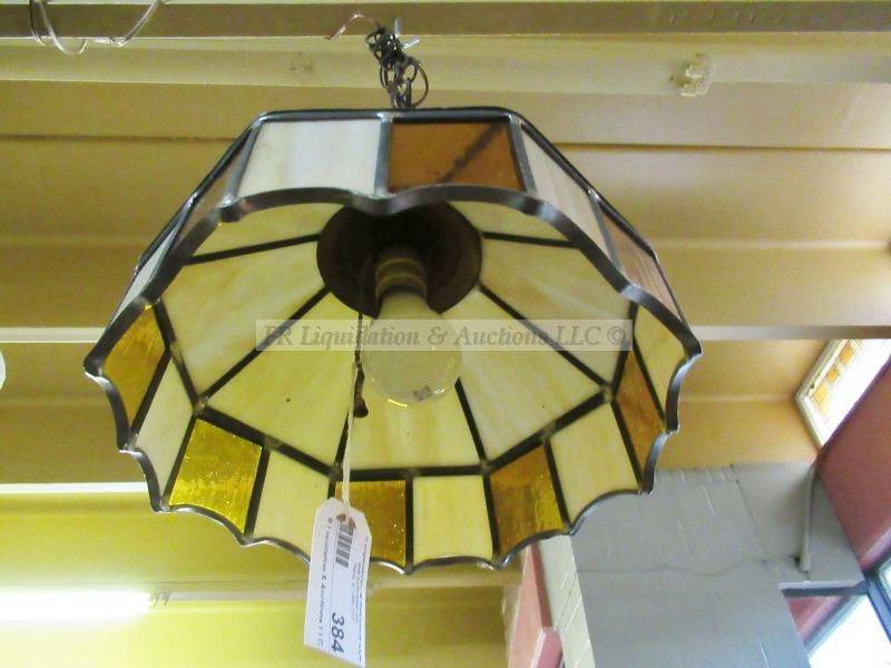 lot 384 image: Vintage leaded stained glass hanging lamp