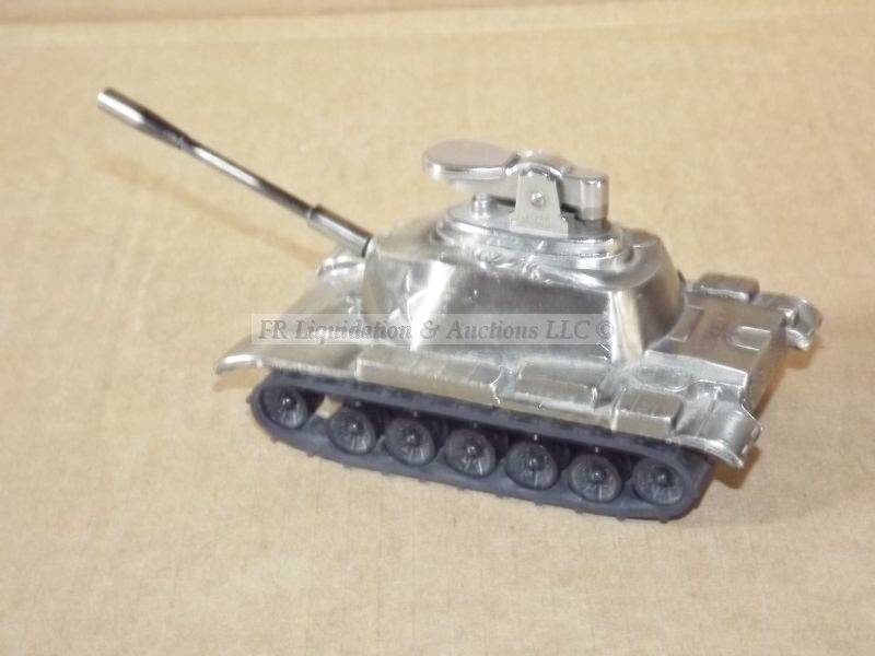 lot 562 image: Pewter US Army M60 lighter tank