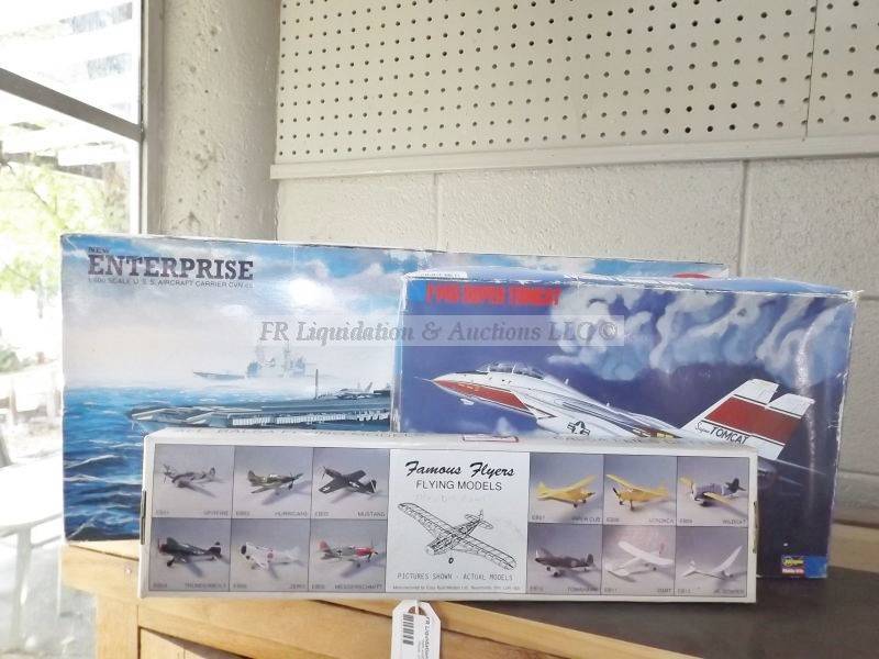 lot 581 image: Model aircraft
