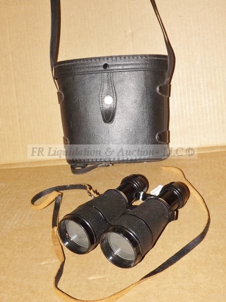 lot 578 image: Vintage field glasses