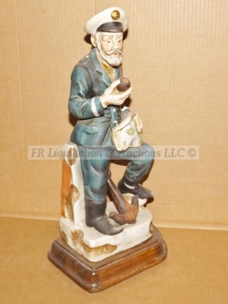 lot 588 image: Sea Captain music box