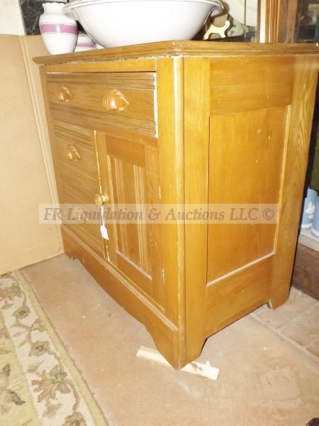 lot 433 image: Mid century sold oak vanity cabinet