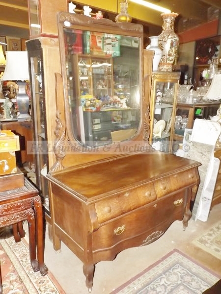 lot 436 image: 1920s oak vanity dresser