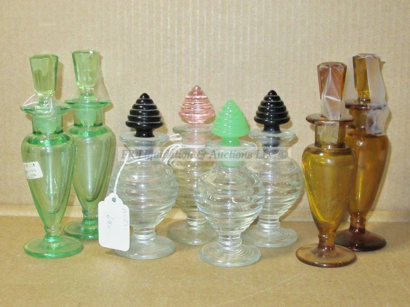 lot 422 image: Early century perfume bottle sets