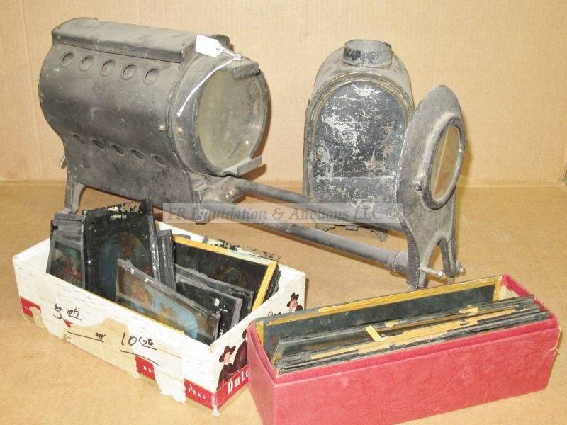 lot 456 image: Antique Magic Lantern by Best Devices