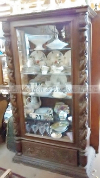 lot 413 image: Mid century classic display case