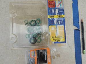 lot 359 image: o rings and electric  wire connectors