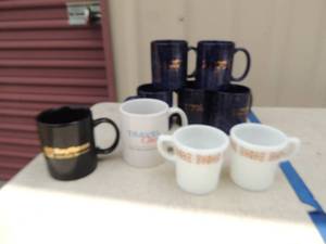 lot 367 image: Pyrex coffee cups x 2  Raytherm travel air Coffee cups x 6