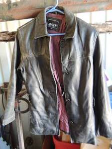 lot 395 image: Black New Zealand Lamb skin jacket small Adair collection -    Black leather gloves Medium