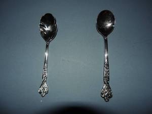 lot 316 image: Versailles stainless MSI- Japan Sugar shell and jam spoon