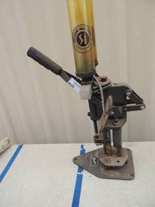lot 360 image: 360 Texan Reloader with powder tubes