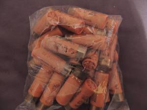 lot 417 image: WOLF 12 GA SHOTGUN SHELLS  2 34  6 SHOT   QTY 26