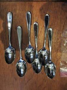 lot 329 image: Soup Spoons  x 6   USA