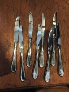 lot 328 image: Knives  x8  USA