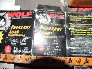 lot 415 image: WOLF 12 GA SHOTGUN SHELLS  2 34 5 SHOT  1 BOX