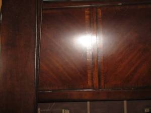 lot 10 image: Tommy Bahamas queen size bed frame HB& FB plus side rails and wooden slates
