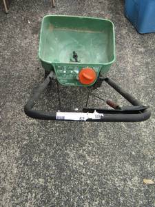 lot 52 image: Scotts seed spreader