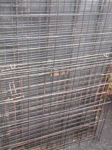 lot 50 image: large animal crate