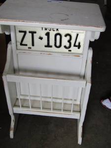 lot 68 image: small white magazine table sixe 25x16x11