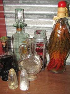 lot 45 image: S & P  shakers, decorative vinegar and oil canisters