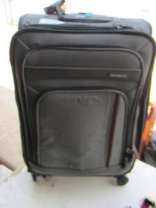 lot 147 image: Samsonite grey suitcase