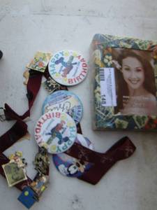 lot 148 image: new Hawaiian photo album - mickey mouse - goofy and dory shirt pins