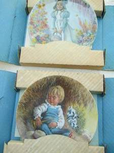 lot 32 image: MOTHER GOOSE RHYMES Mary Mary reco China plates