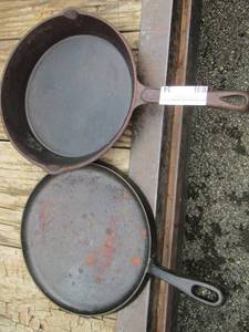 lot 34 image: cast iron skillet