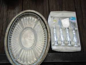 lot 168 image: Slverplate serving pieces set of 4 - Silver plate divided tray