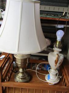 lot 199 image: brass table lamp - table lamp no shade