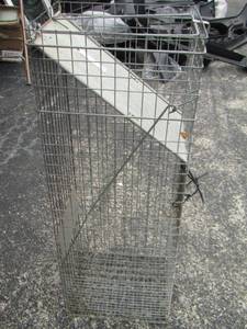lot 197 image: live  animal trap