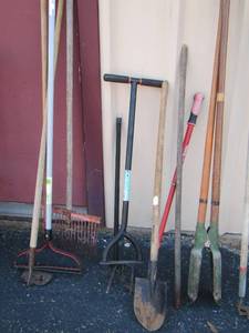 lot 231 image: lot of various yard tools, shovels, racks, hos and more