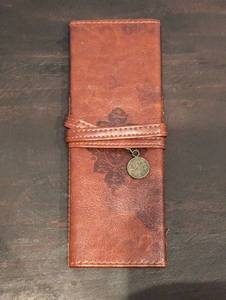 lot 64 image: NEW - Twilight Saga Wenqing Scholarly Cylinder Scroll Leather Case - Toffee Rose (Set 1)
