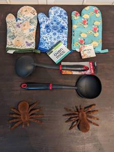 lot 119 image: NEW - Box of Mixed Home Goods (15 pc Set)