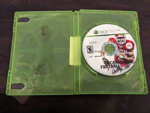 lot 137 image: XBOX 360 NCAA Football 09