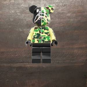 lot 36 image: Bearbrick x BAPE Superalloy ABC Camo Shark (Set 7) - NEW