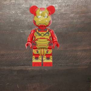 lot 15 image: Medicom Bearbrick 2015 Iron Man Mark Xlii 42 Damage Ver. (Set 2) - NEW