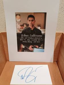 lot 204 image: Wilmer Valderrama Autographed Index Card with Commemorative Photo