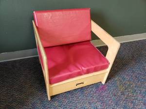 lot 447 image: JonTi Craft Wooden Childs Reading Center Arm Chair w Cushions