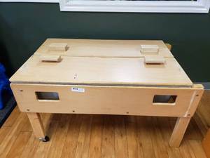 lot 30 image: Kaplan Rolling Sensory Sand & Water Table w Lid