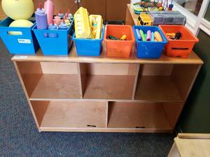 lot 45 image: Wooden 5 Compartment Classroom Storage Cabinet