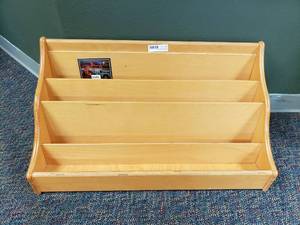lot 58 image: Wooden 4-Shelf Upright Classroom Library Book Shelf